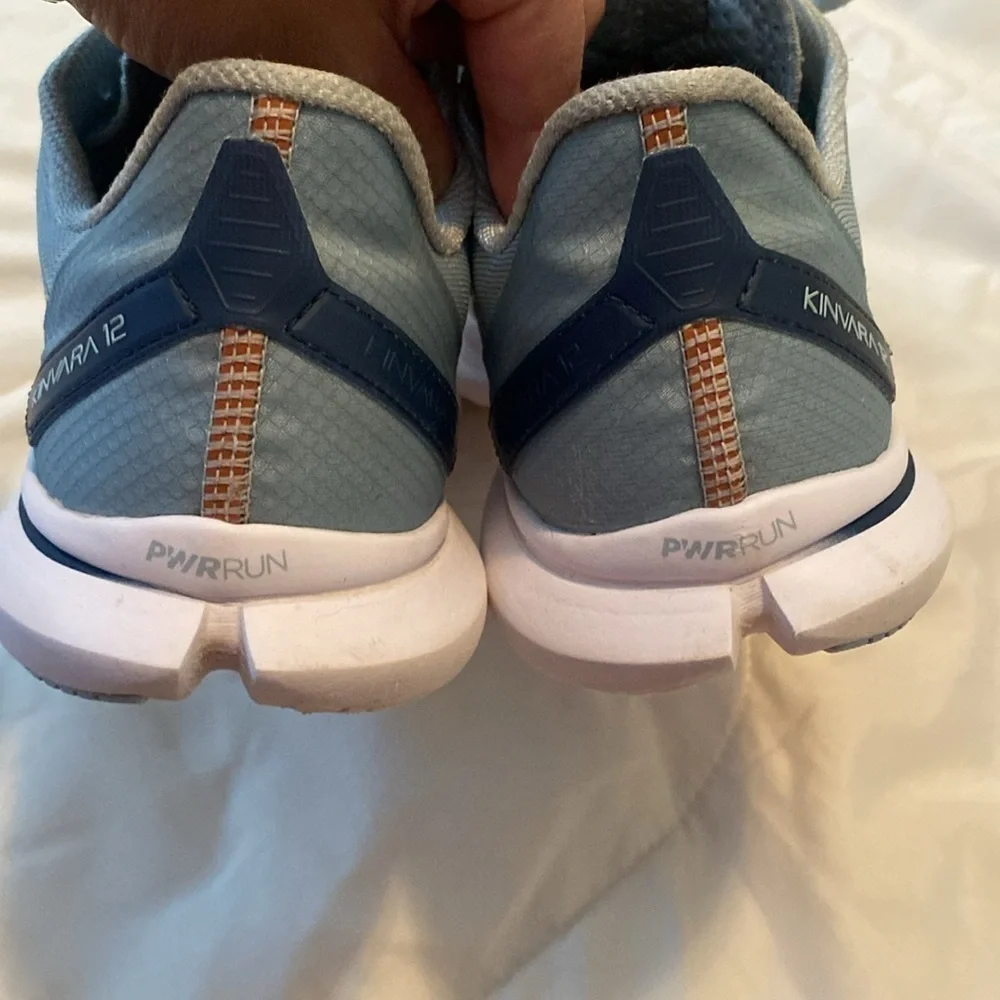 Saucony kinvara 12 running shoes